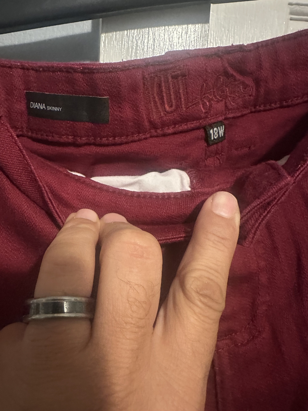Kut Diana Skinny Jeans - Wine Red - Picture 3 of 3